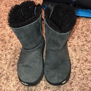 Girls size 12 Ugg’s